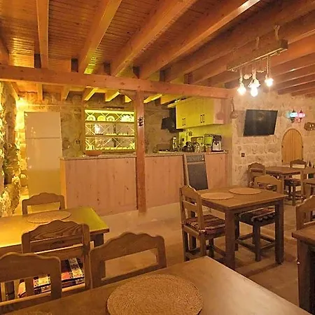 Euphoria Cave House Hotel 3*