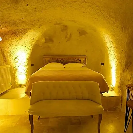 Euphoria Cave House 3*