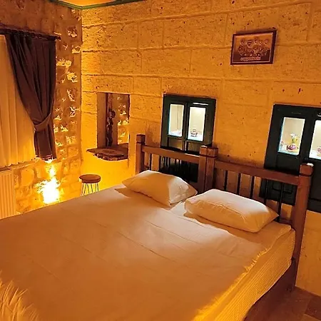 Euphoria Cave House 3*