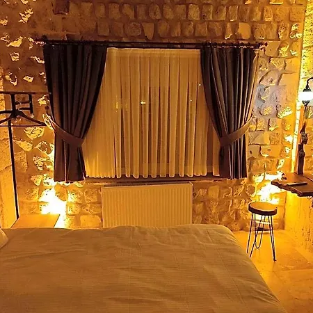 Euphoria Cave House Hotel
