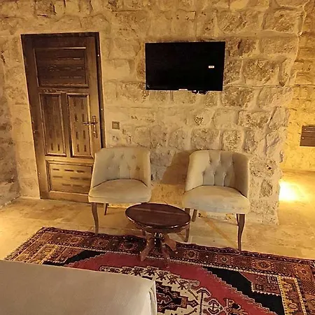 Euphoria Cave House 3*